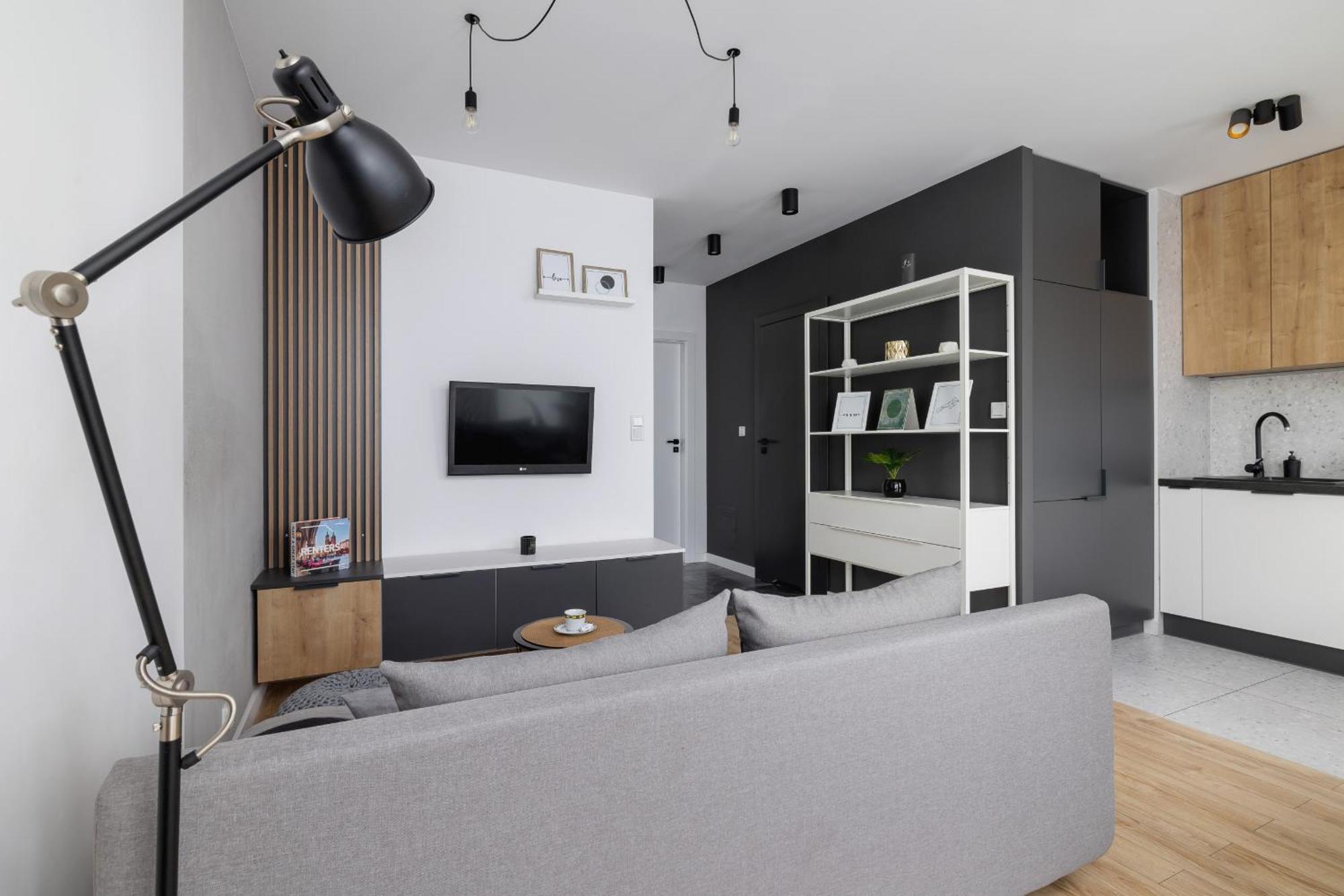 Elegant Apartment In Cracow With Balcony, Parking And Desk By Noclegi Renters Красков Екстериор снимка